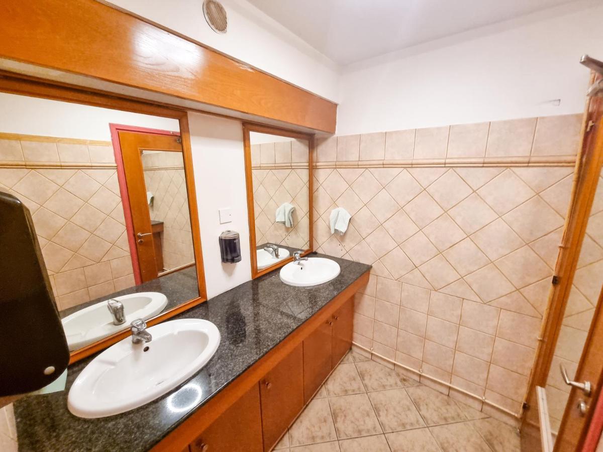 Unique City Hostel 100 Meters From Beach Ларнака Екстер'єр фото